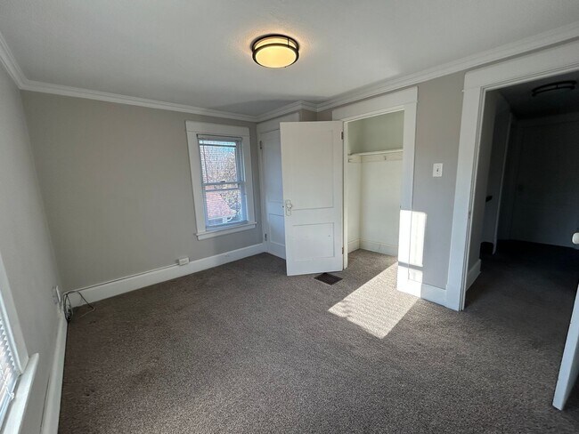 Building Photo - Stunning, Fully Updated 4 Bedroom, 2 Bath Home with Classic Charm!