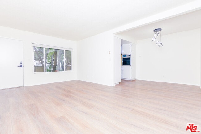 Building Photo - 1645 Beech Ave