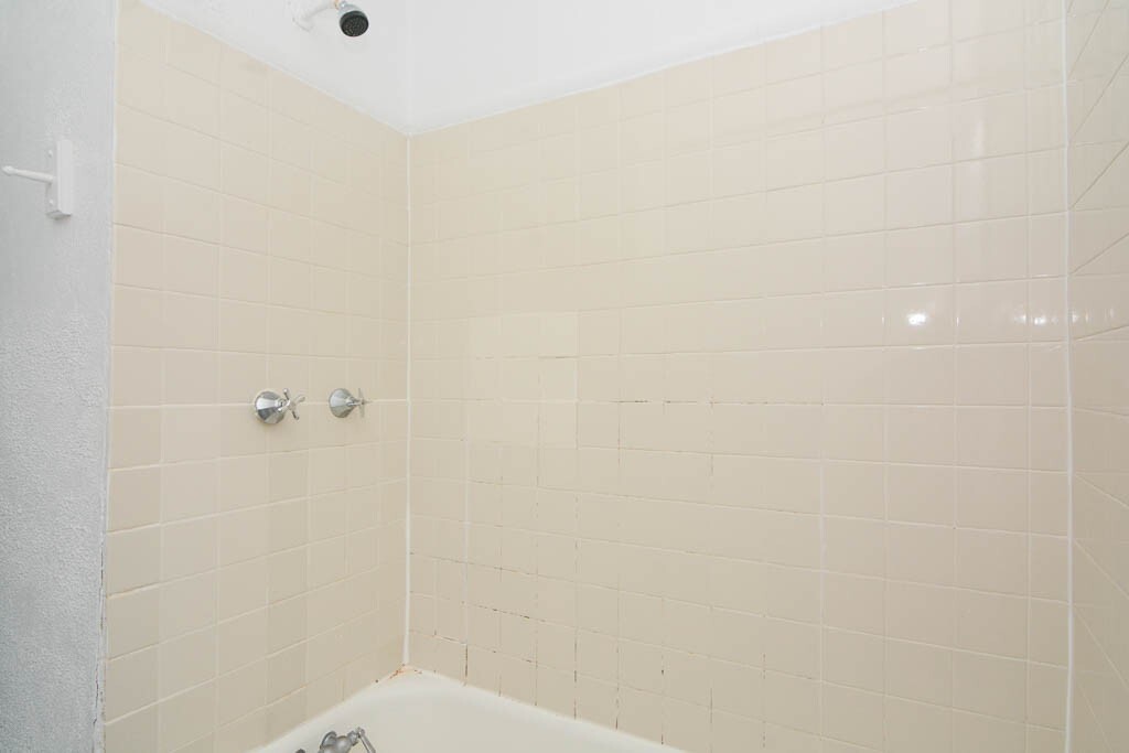 Building Photo - 2332 N Spaulding Ave
