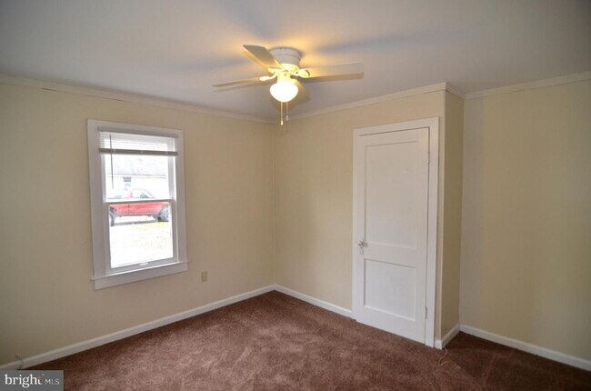 Building Photo - Beta Place #4