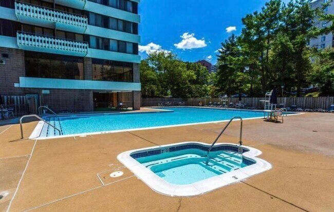 Building Photo - 6301 Stevenson Ave