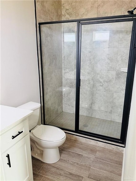 Building Photo - 701 N Onyx Ave