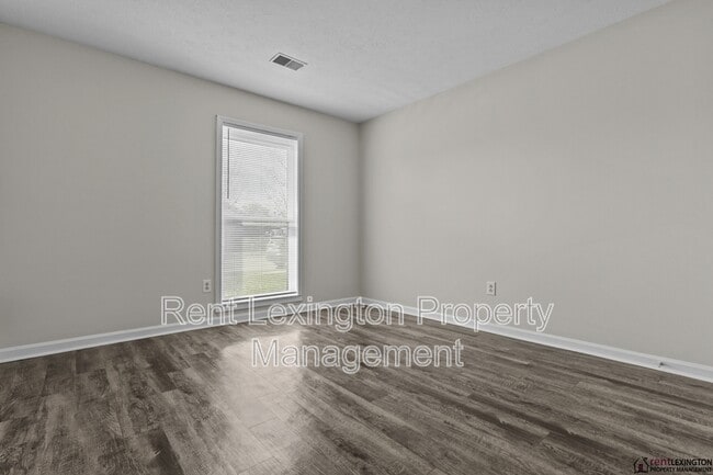 Building Photo - 3424 Promenade Dr