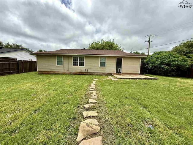Building Photo - 1609 Las Vegas Trail