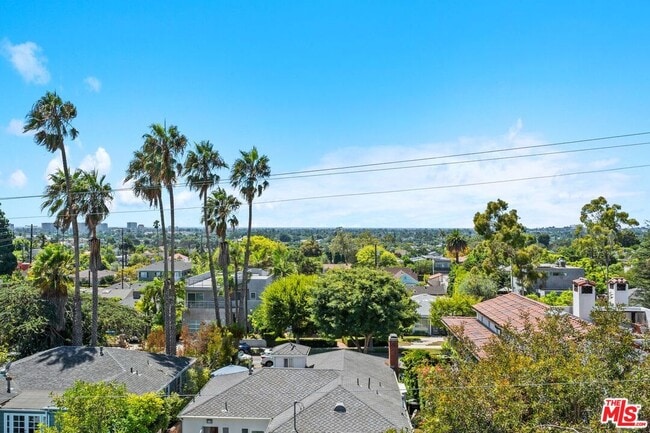 Building Photo - 3623 1/2 S Centinela Ave