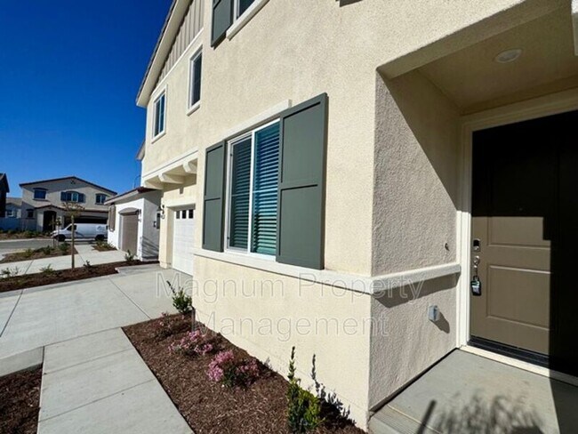 Building Photo - 36330 Albus Ave