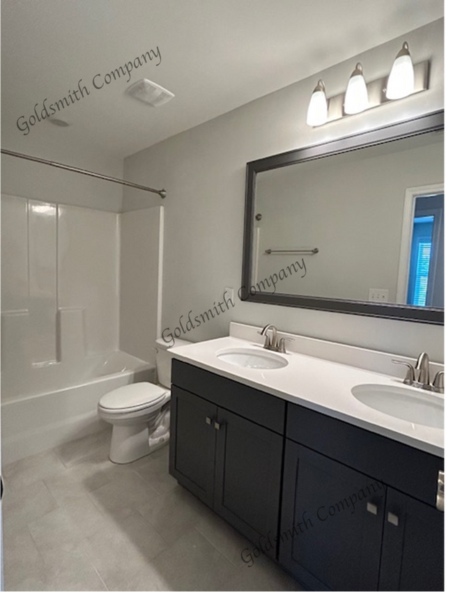 Building Photo - "Spacious Elegance Awaits: 5-Bedroom, 4.5-Bath Gem on Plumblee Lane!"