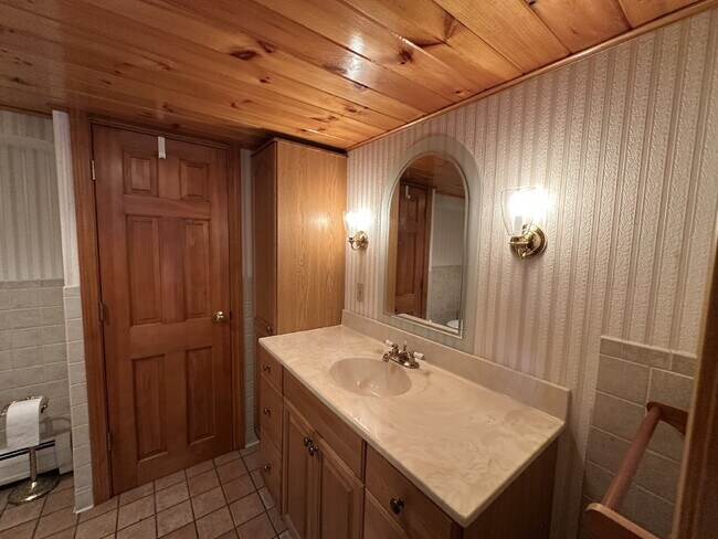Building Photo - Peaceful Waterfront Living: 2-Story Home on River Road with Ample Outdoor Storage & Water Extras!