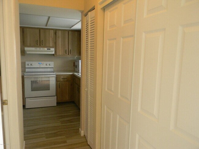 Building Photo - 1036 Ashley Ave