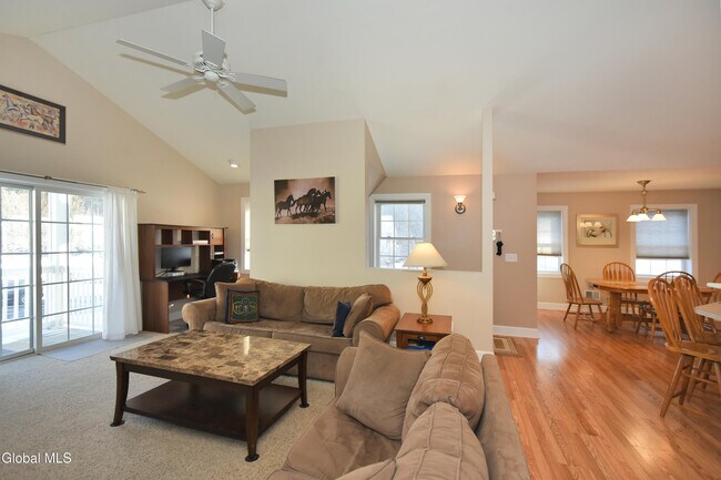 Building Photo - 328 Ballston Ave