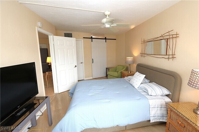Building Photo - 1023 Anglers Cove