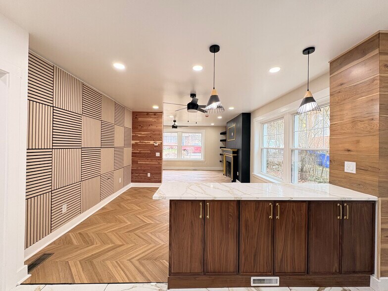 Building Photo - 7128 Card Ln