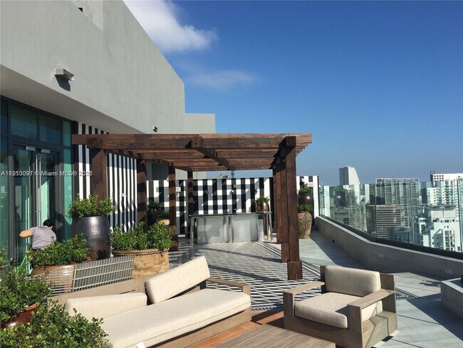 Building Photo - 1300 S Miami Ave