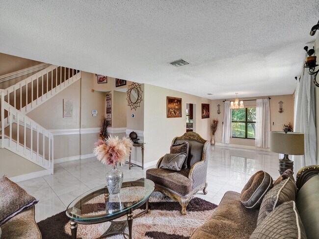 Building Photo - 9610 Dunhill Dr