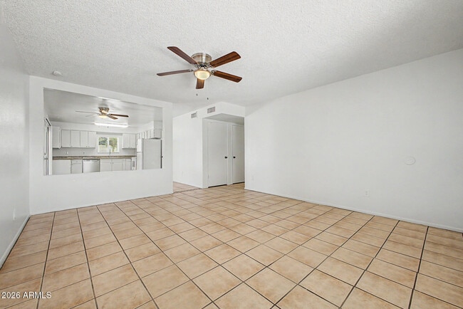Building Photo - 7014 W Palo Verde Dr