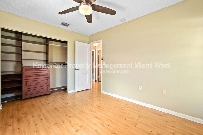 Building Photo - 15431 SW 140th St