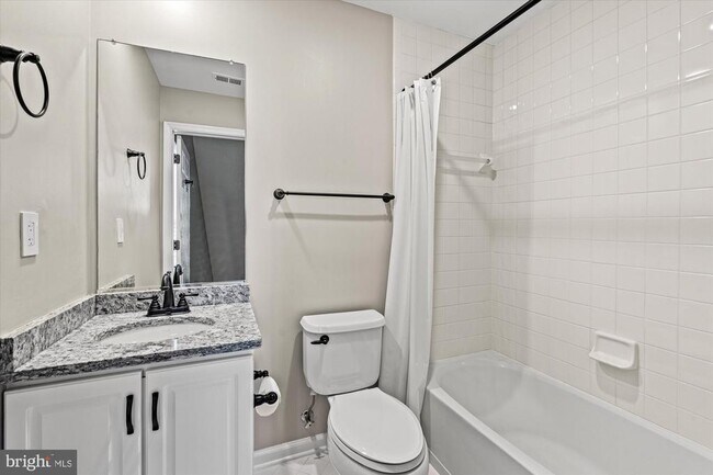 Building Photo - 306 S Fayette St