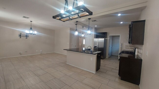 Building Photo - Backyard Oasis!!!  Beautiful 4 bedroom 2.5 bathroom 2 story home on corner lot!