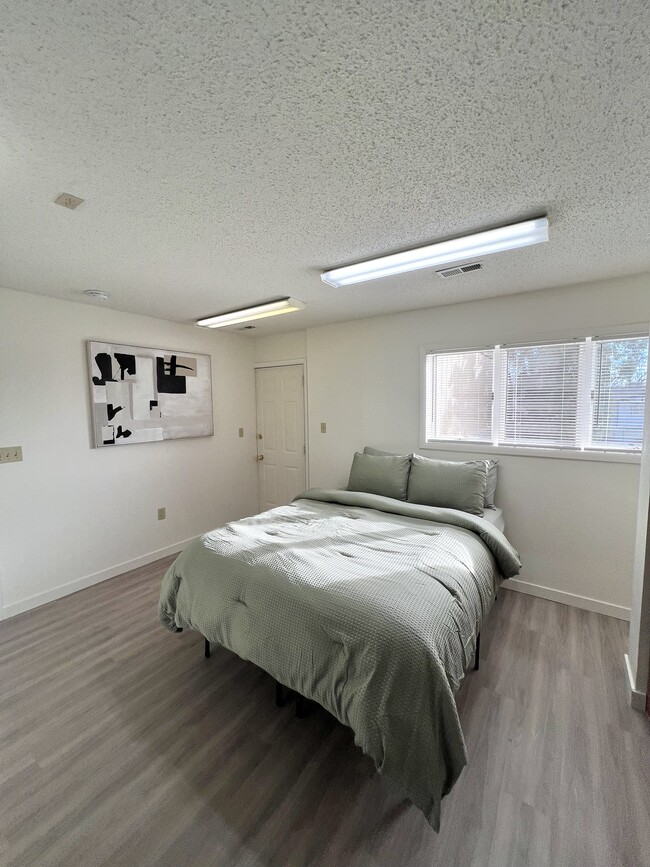 Downstairs Bedroom - 219 14th Ave S