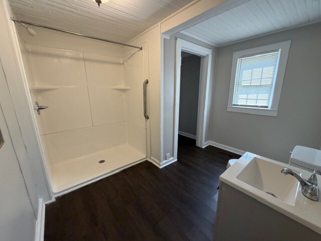 Building Photo - 1335 Thurmond St