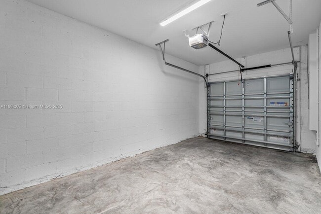 Building Photo - 223 SE Woodbark St