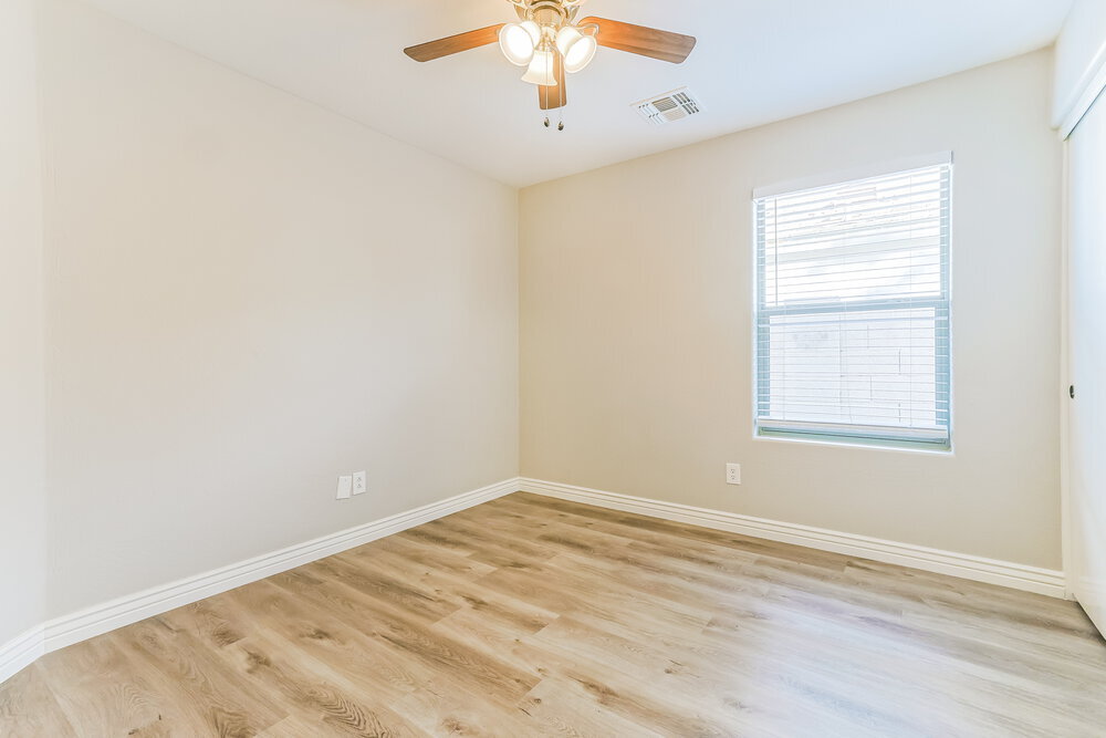 Building Photo - 38306 N Amy Ln