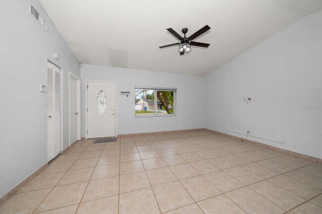 Building Photo - 5726 Ridgestone Dr