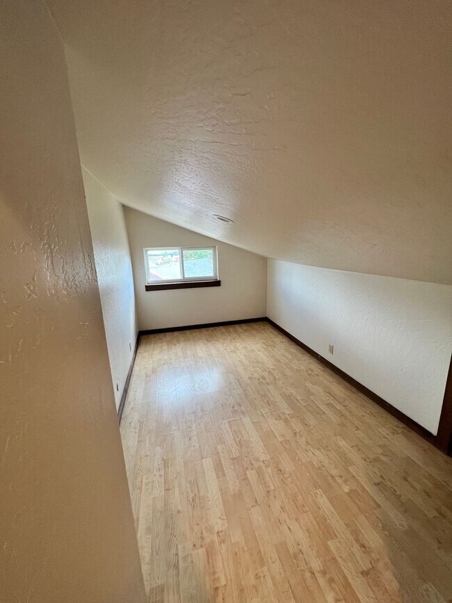 Building Photo - Prospector Townhome