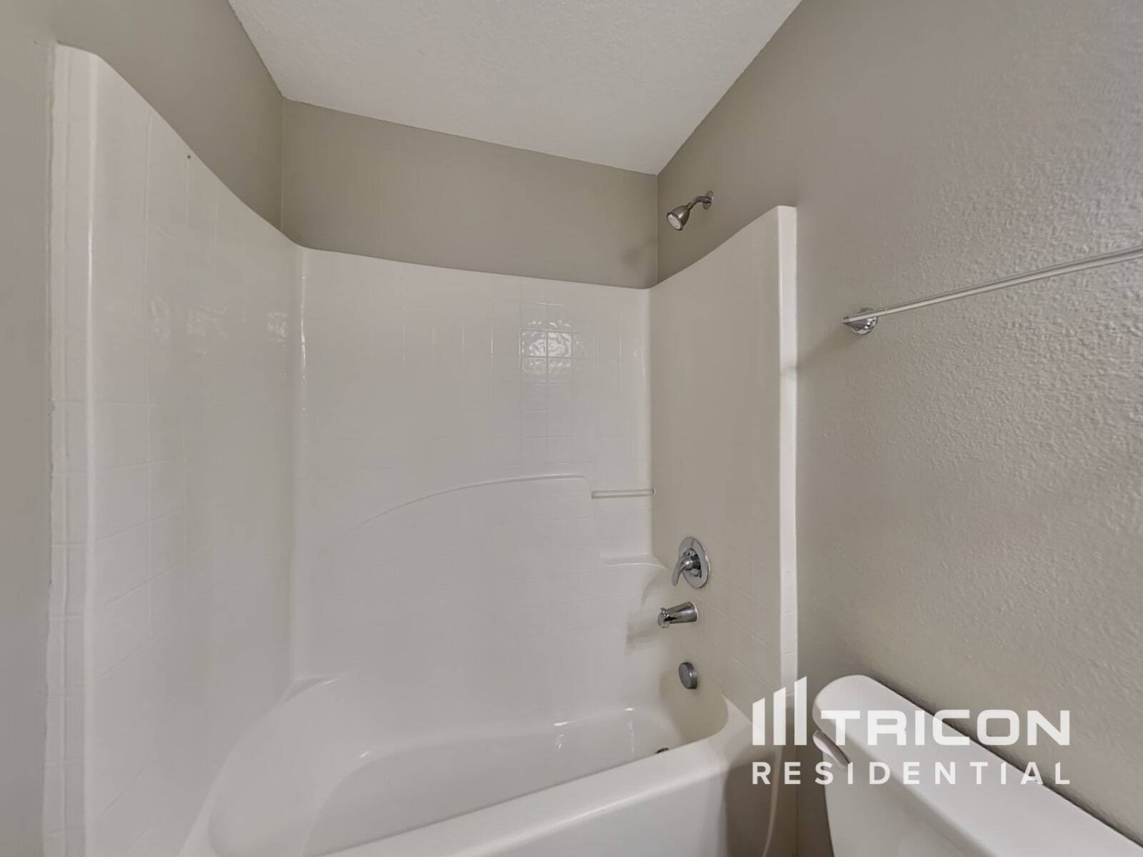 Building Photo - 262 King Arthur Ct