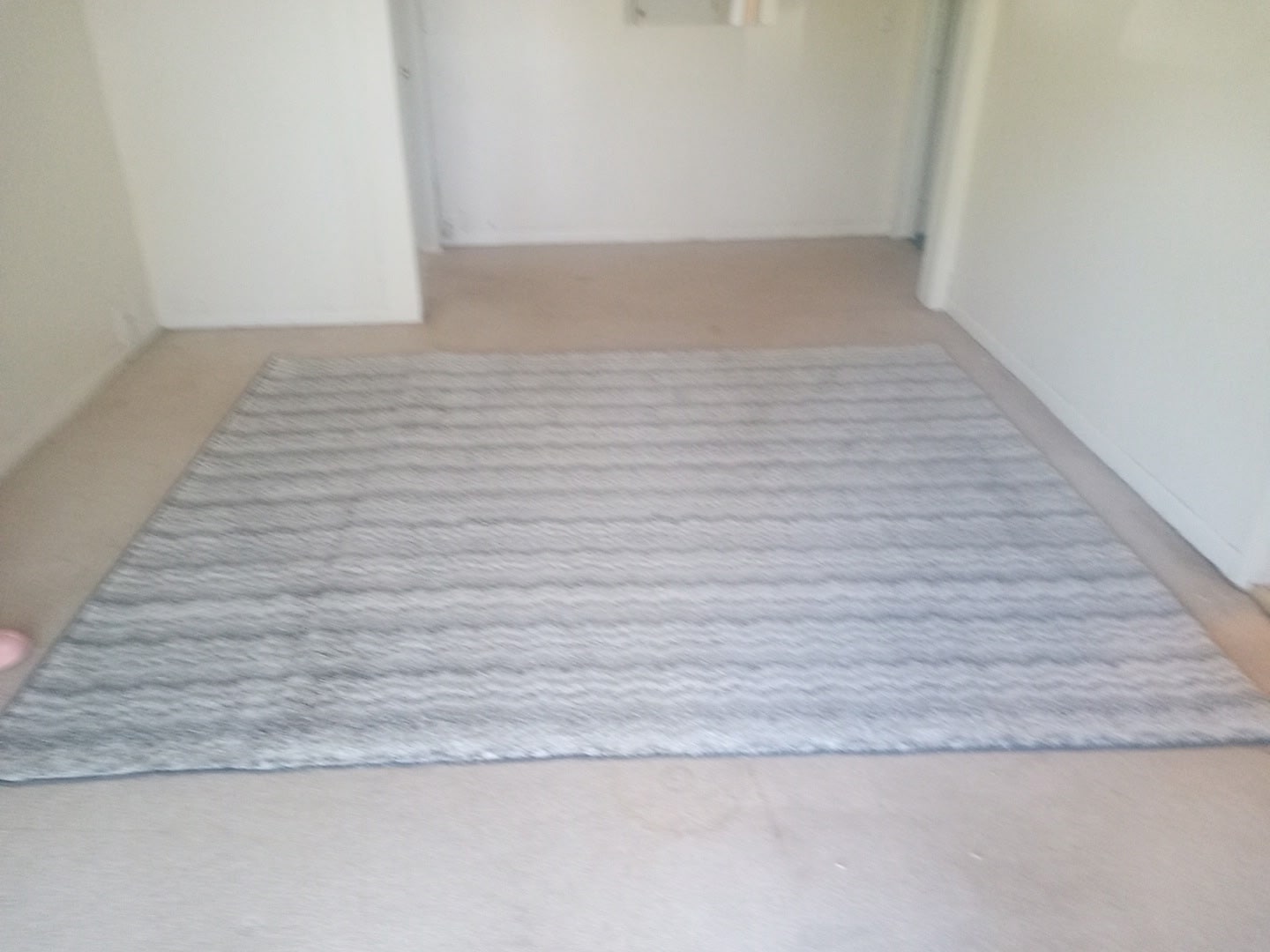 Building Photo - 203 E Rhodes Ave