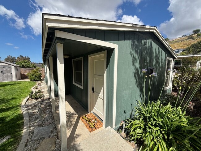 Building Photo - Charming Cottage Retreat – 1 Bed / 1 Bath ...