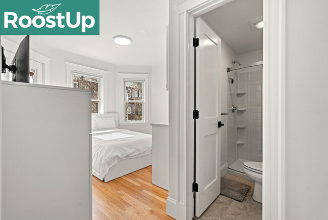 Building Photo - New RoostUp Furnished Private Bedroom with...