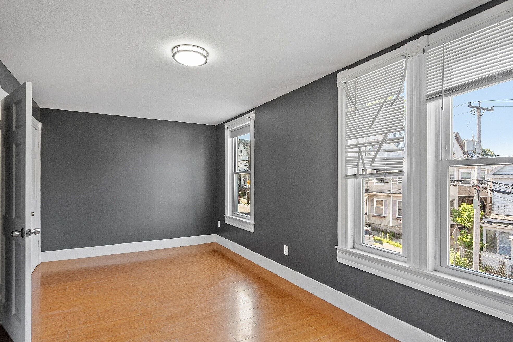 Building Photo - 60 6th St