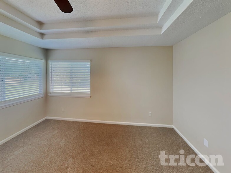 Building Photo - 12708 Black Angus Dr