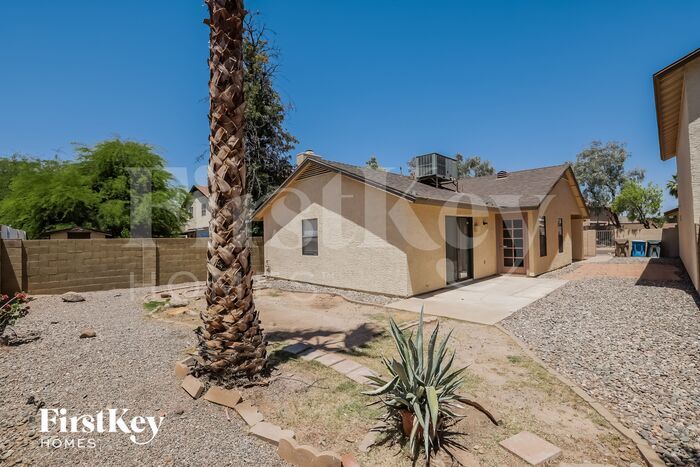 Building Photo - 3717 W Tierra Buena Ln
