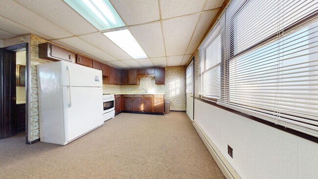 Building Photo - 260 Reform St