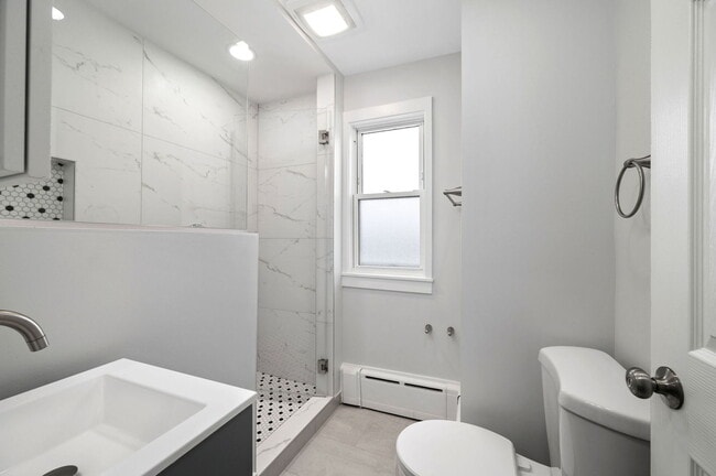 Building Photo - 423 Funston Ave