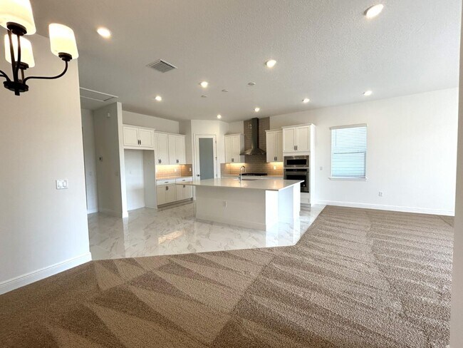 Building Photo - 16017 Volterra Point