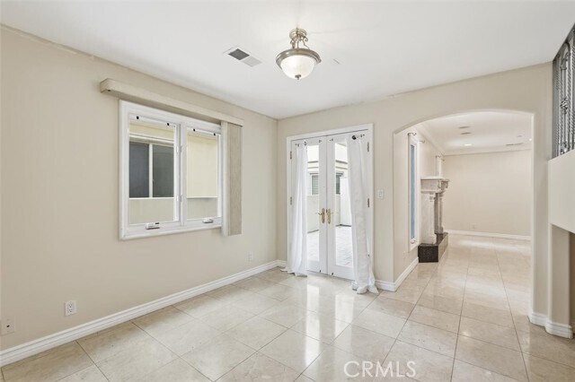 Building Photo - 233 S Irena Ave