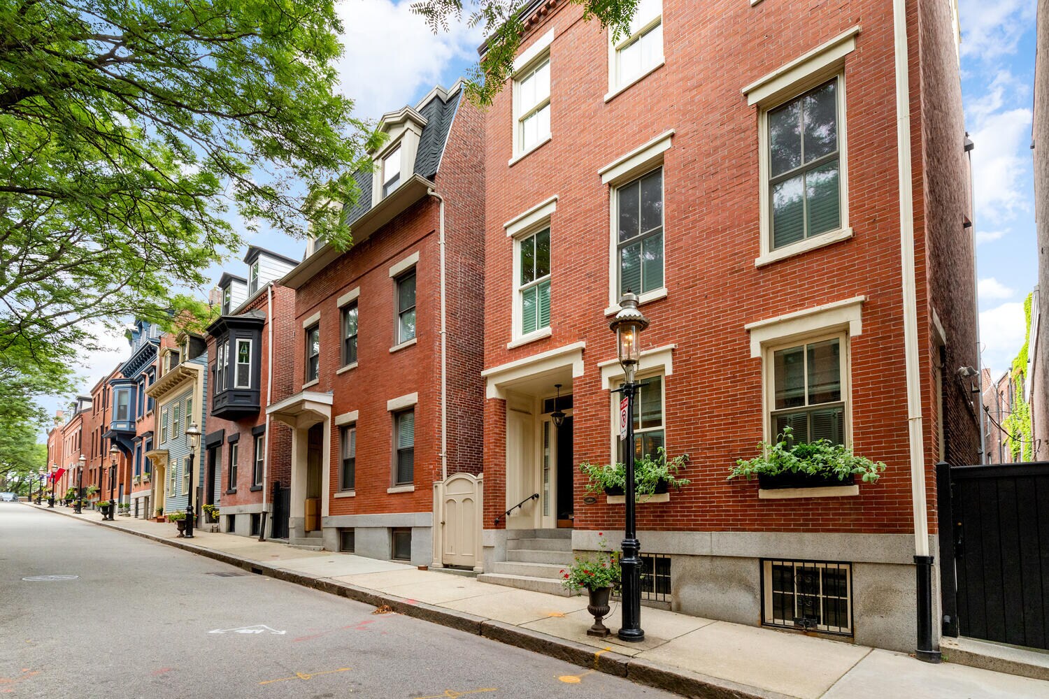 Building Photo - 39 Mount Vernon St
