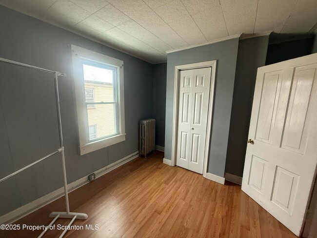 Building Photo - 417 Willow St