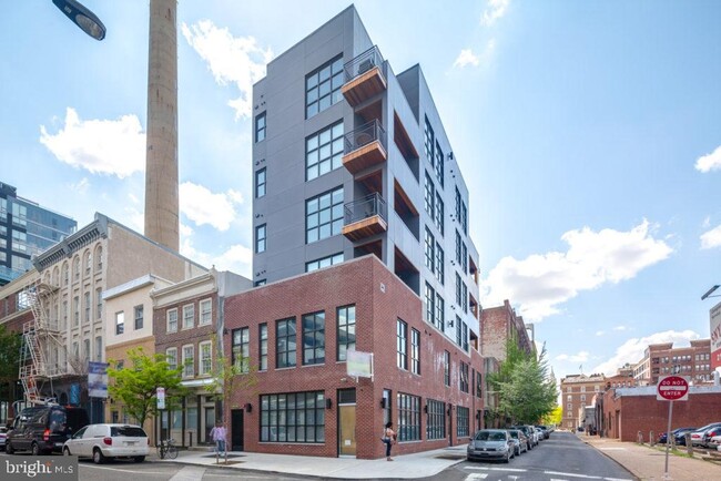 Building Photo - 240 N 2nd St