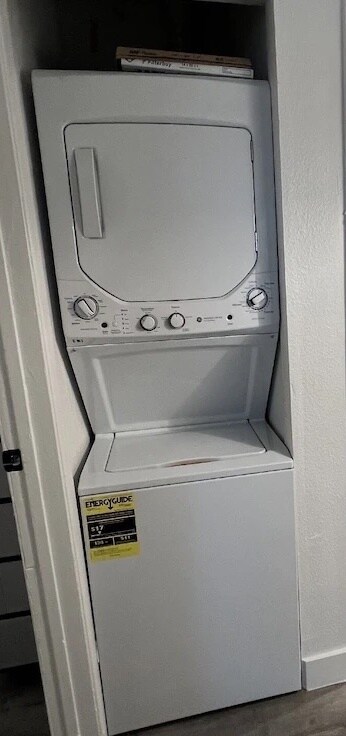 Washer/Dryer - 2201 E Cactus Rd