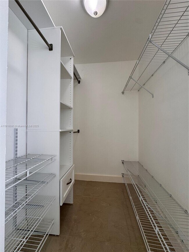 Building Photo - 20521 SW 125th Ave