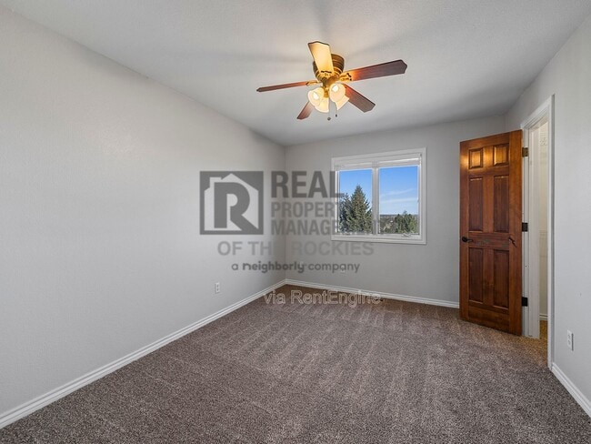 Building Photo - 1185 Trails End Ct