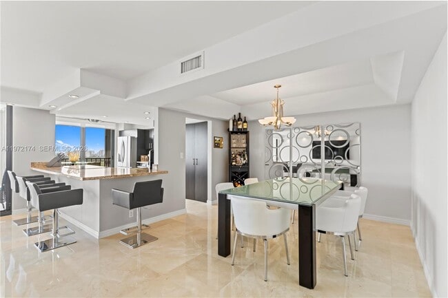 Building Photo - 1901 N Ocean Blvd