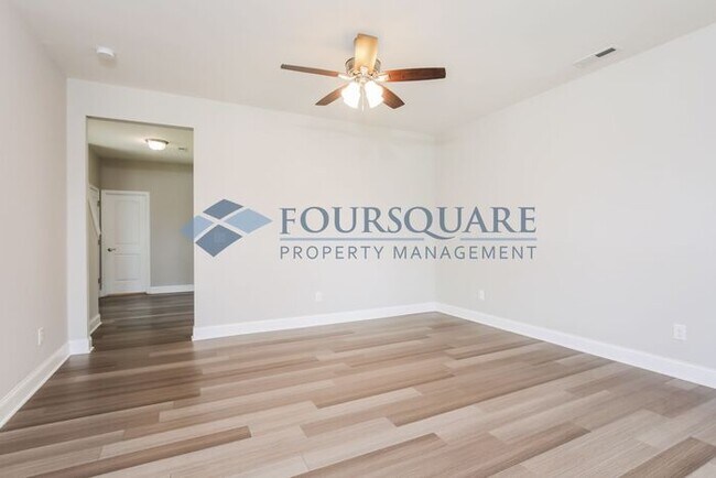 Building Photo - Stylish End-Unit Townhome with Open Floor Plan, Modern Kitchen & 1-Car Garage – Wendell, NC