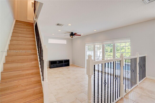 Building Photo - 4801 SW 158th Ave
