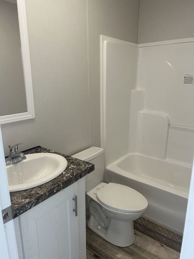 Building Photo - New Home! 3 Bedroom/2 Bath