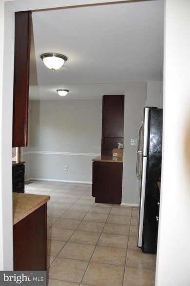 Building Photo - 9705 Glen Ave